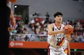 包含篮球赛事热情愈燃烈，贵州主场统治力逐渐崛起，全心全意的词条