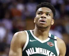 尤文图斯中卫因黄牌累积停赛一场的是谁