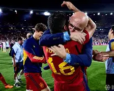 欧国联冠军赛场悬念不断，豪门球队争夺荣耀的简单介绍