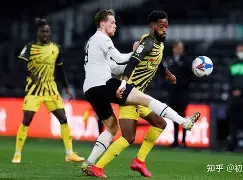 曼联力擒沃特福德，继续稳坐联赛榜首