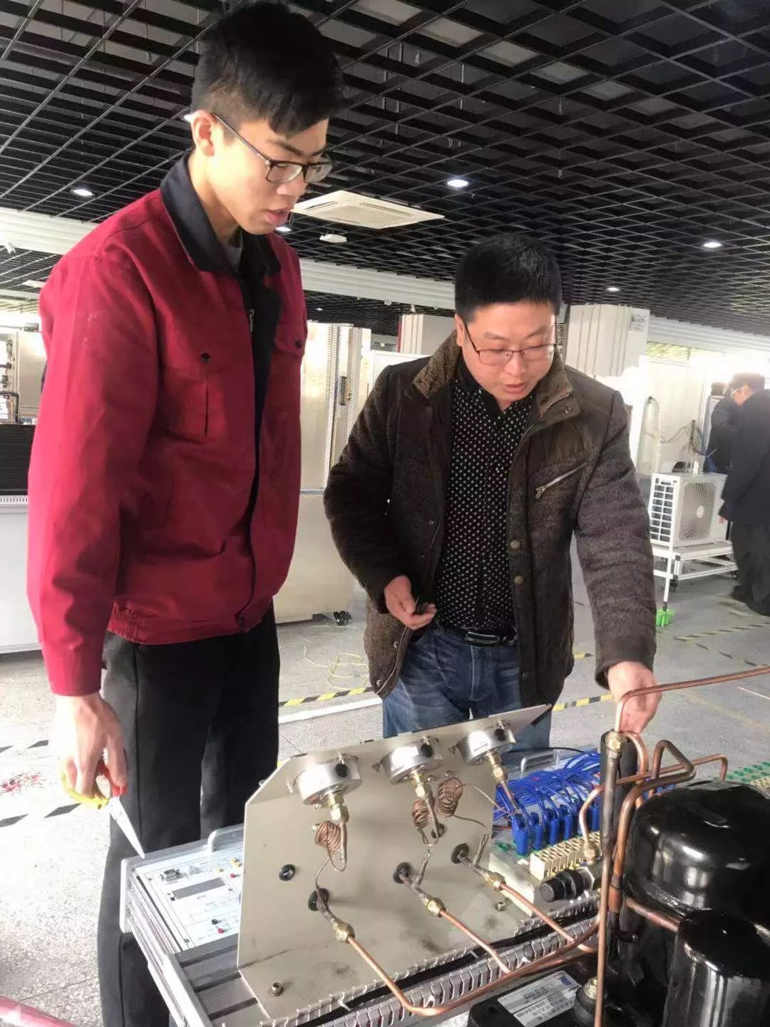 参赛队员备战情绪波动，备战状态备受质疑的简单介绍