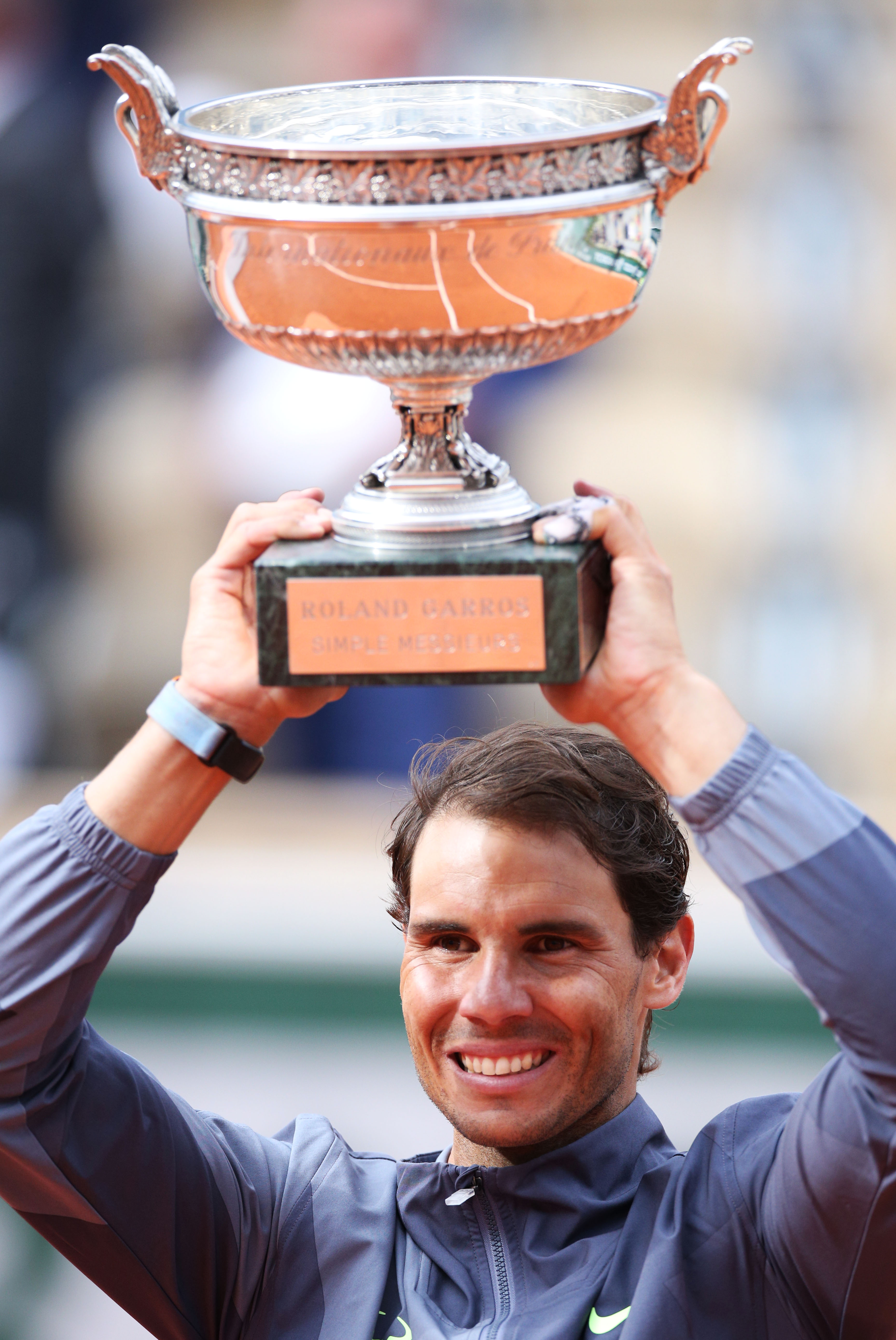 包含格拉纳达主场夺胜，实力再现巅峰的词条